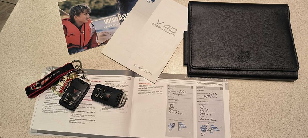 Volvo V40 Cross country Summum 2.0 D3 150 km, salon pl.