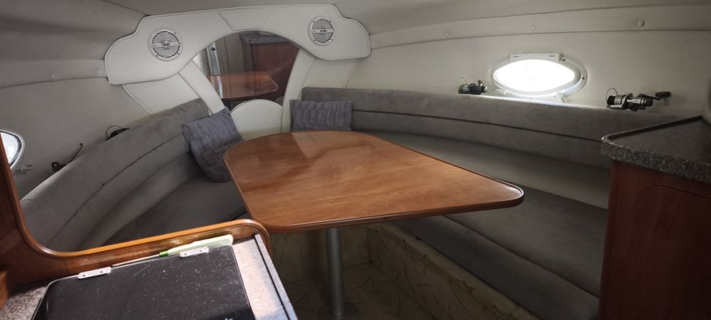 Jacht motorowy Rinker Fiesta Vee 250