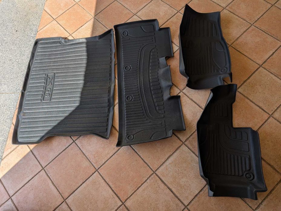 Tapetes TPE para Xpeng G6 - Novos, ainda embalados