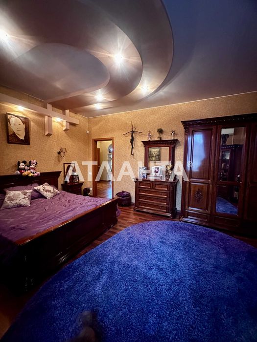 Дом Капитальный. Лиски.10 соток.293м.кв.35кухня.285тыс$