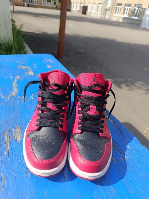 Nike Air Jordan 1 Mid