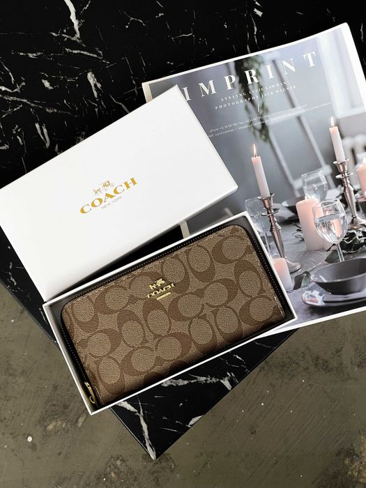 Кошелек женский Coach большой молочний коричневый Коуч