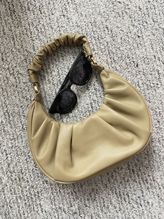 Сумка багет бренду mango