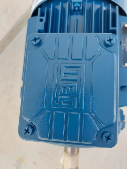 Motor Trifásico 3 e 4 cavalos Novo  Weg 1500 rpm