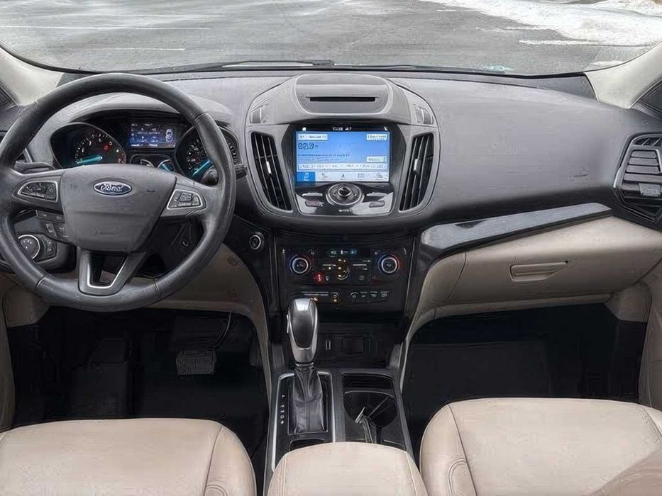 Ford Escape Titanium      2018
