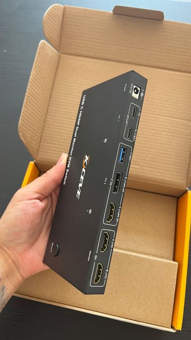 Kceve KVM Switch Dual Monitor 4K  60Hz  (Novo/Selado)
