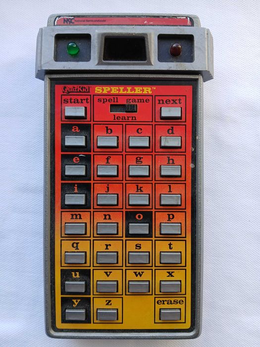 Stara amerykańska zabawka elektroniczna LED z 1978 roku – „QuizKid Speller”