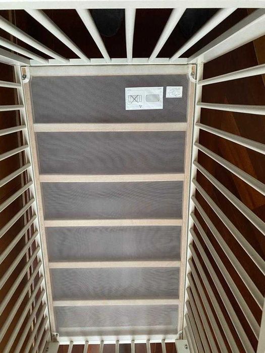 Berço/cama de grades branco, incluindo colchão