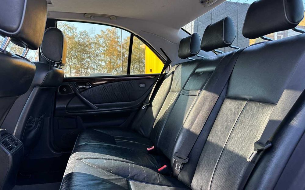Mercedes-Benz E 320 CDI 2010