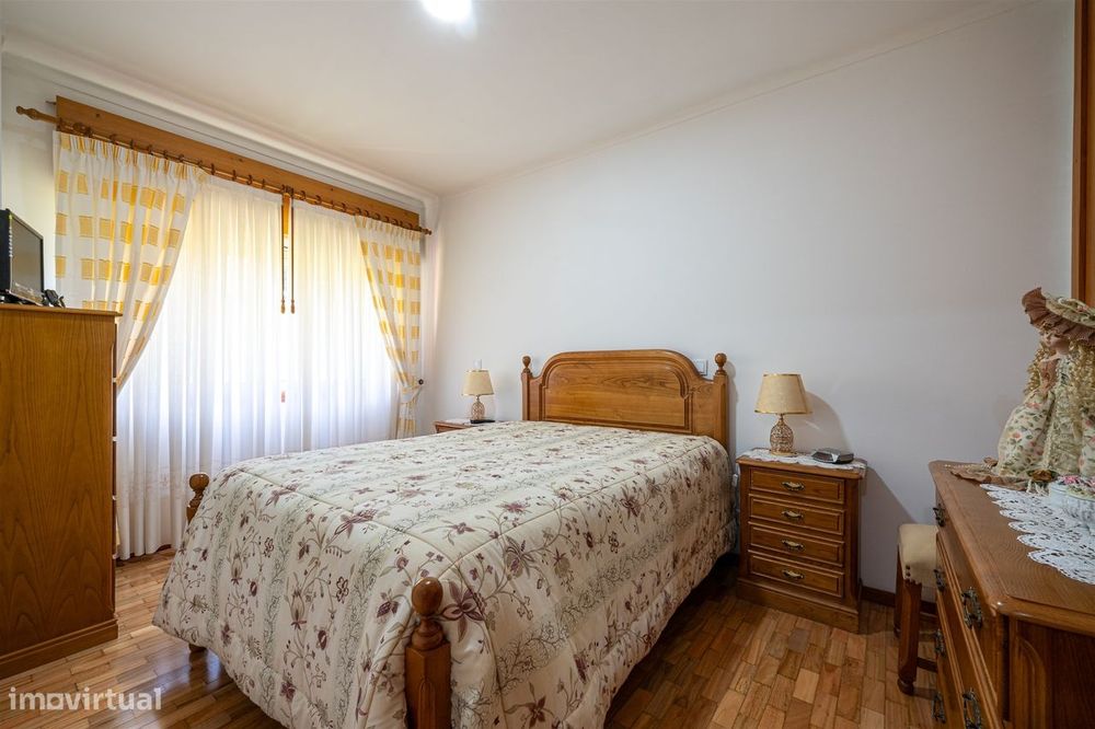 Apartamento T3 Venda em Oliveira de Azeméis, Santiago de Riba-Ul, Ul,