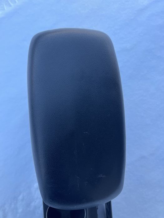 Подлокотник Хюндай Елантра