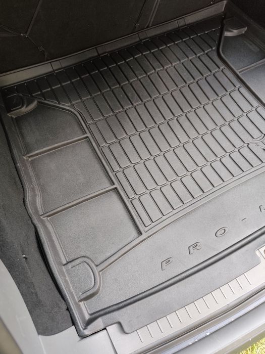 Gumowa mata bagażnika 3D do Ford Focus II 2004-2011 Kombi