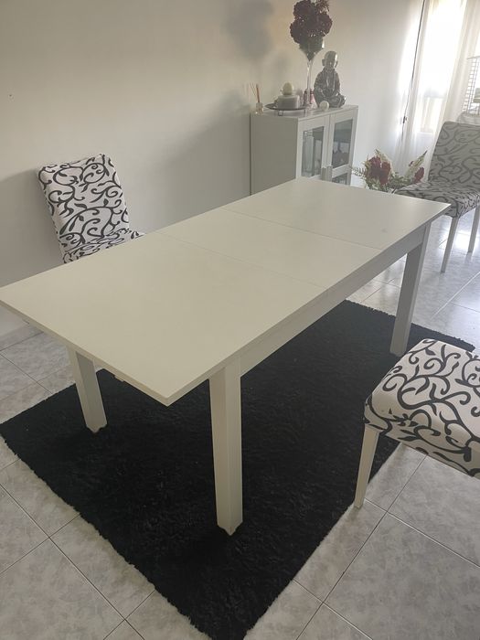 Mesa de sala de jantar