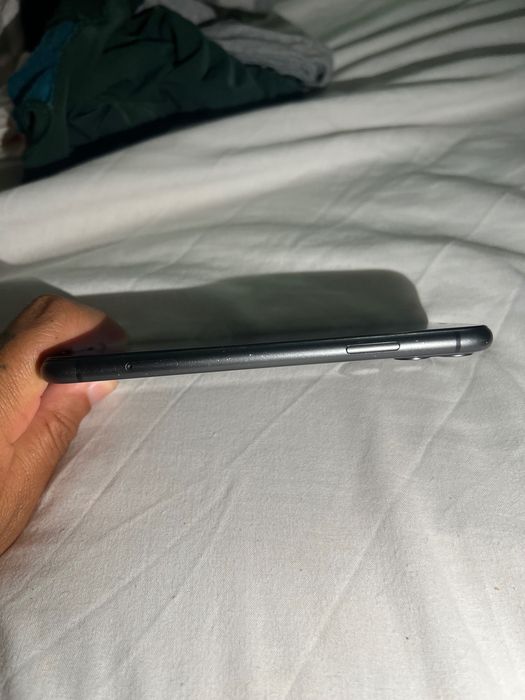 iPhone 11 128gb bateria 74%
