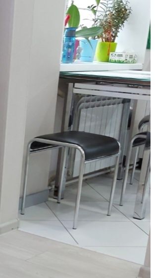 табуретки, стільці,стулья