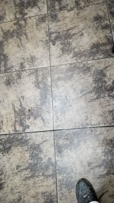 Serviços de construção civil e limpeza de jardim