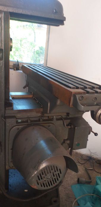 narzędziowa frezarka do metalu