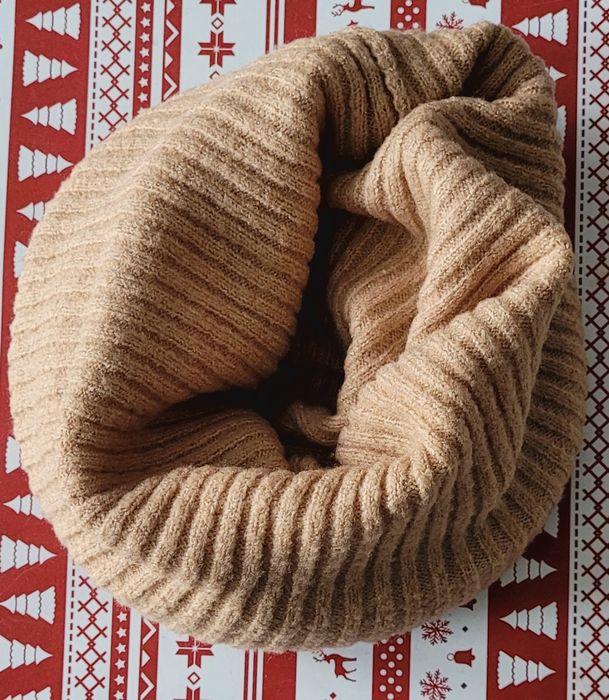 Komin damski firmy Mohito