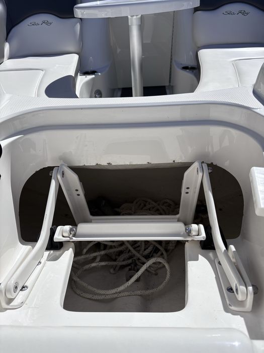 SeaRay 200 Sundeck Mag 350 duaprop