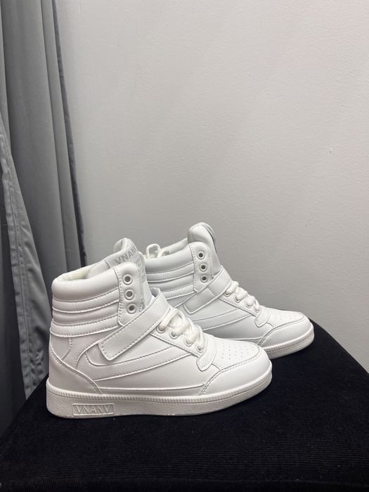 Wysokie buty białe roz.35