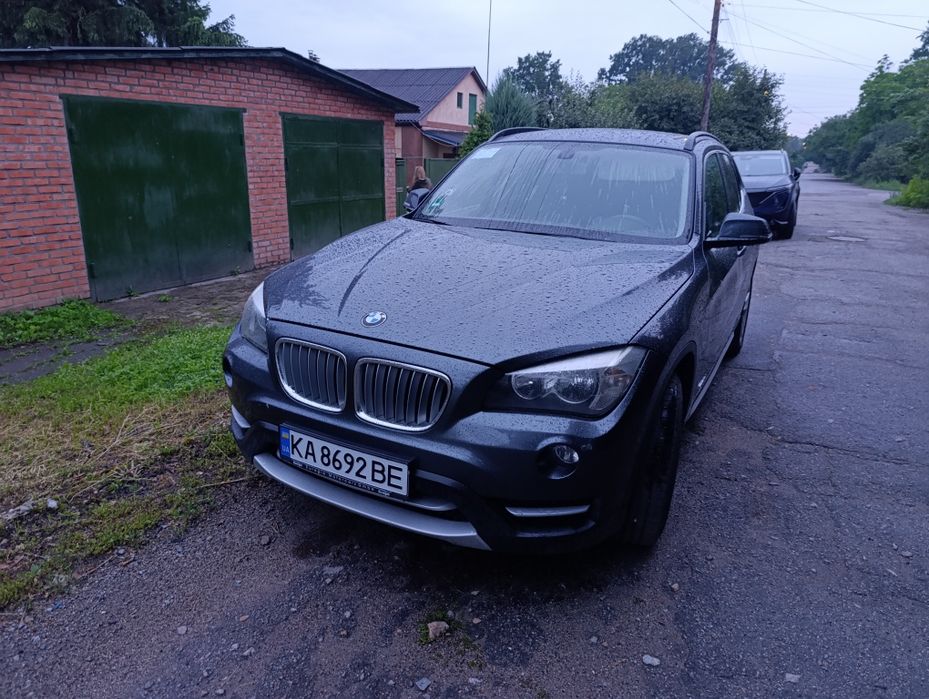 Продам BMW X1 2012г.в. 2 л