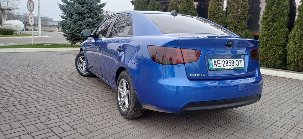 Продам  киа черато 2009 рік газ/бенз