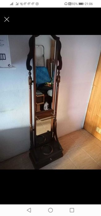 Bengaleiro e suporte para guarda chuvas