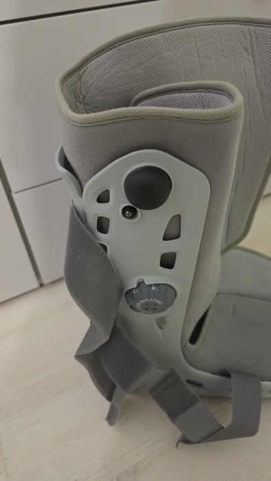 But ortopedyczny Aircast Airselect Walker