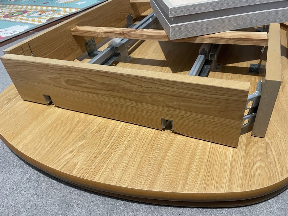 Mesa de madeira maciça