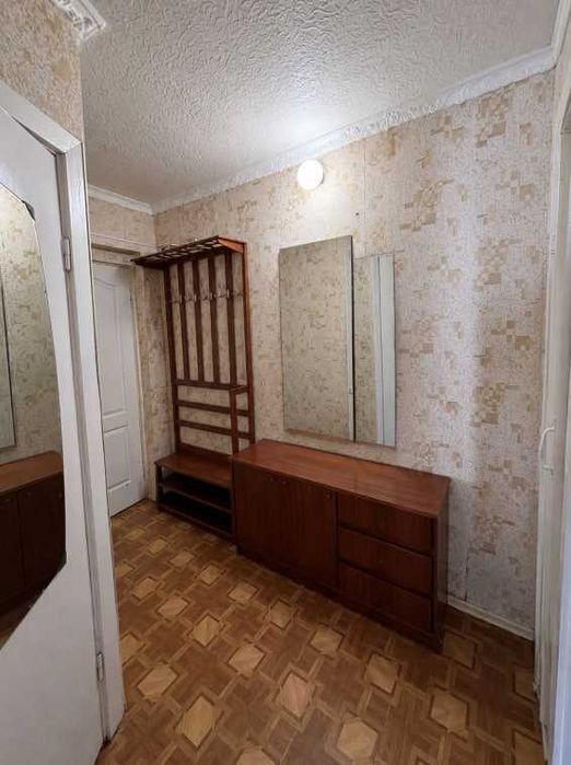 Продам 1-комнатную квартиру район Калиновой