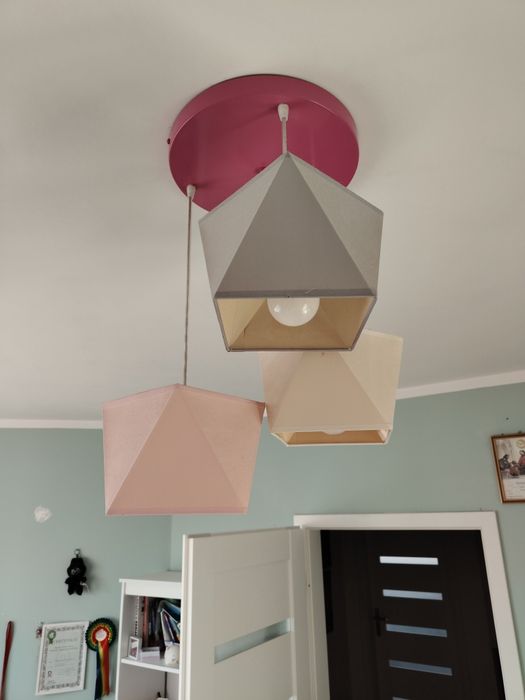 Sprzedam lampę sufitowa na 3 żarówki