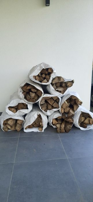 Дрова дуб рубані в мішках