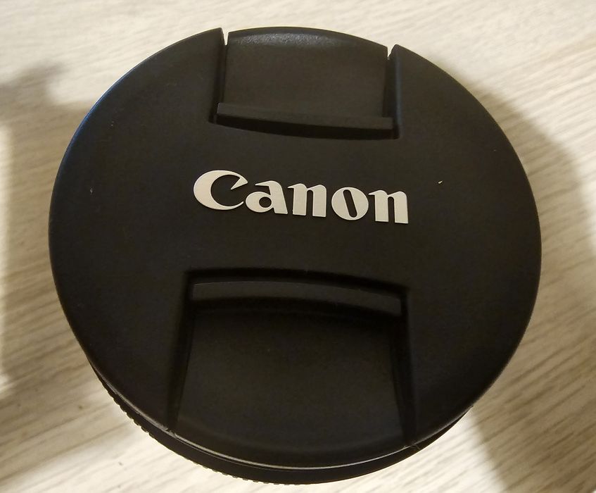 Objetiva Canon EFS 10-18mm