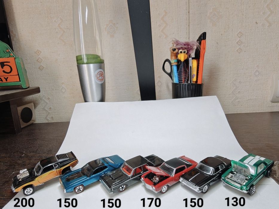 Машинки модели hot wheels matchbox Johnny lightning racing champions maisto