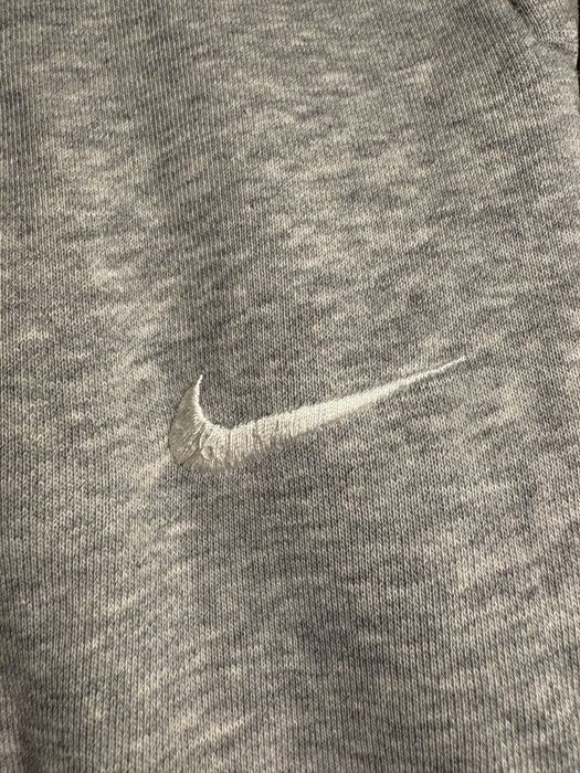 Sprzedam spodnie dresowe Nike – rozmiar S