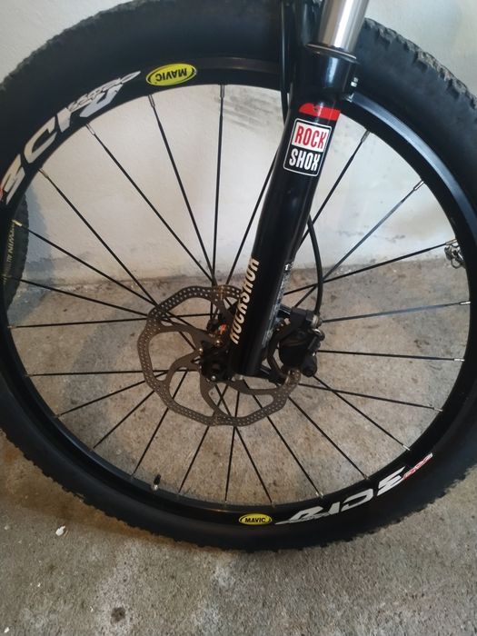 Focus carbono como nova com rodas mavic.