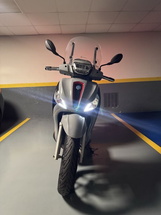 Piaggio Medley 125s