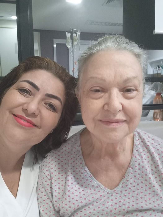 Cuidadora Auxiliar Domiciliar de Idosos Experiente 20 anos