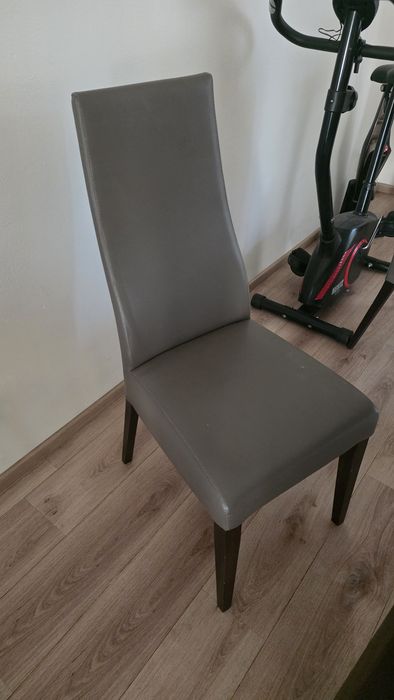 Stół i komplet 6 krzeseł bardzo dobry stan