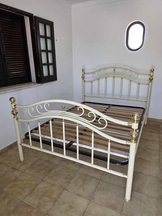 Cama Casal em Ferro / Metal Double Bed Frame