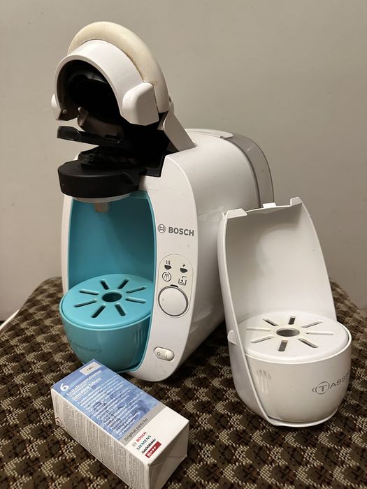 Maquina cafe Bosch Tassimo + capa extra