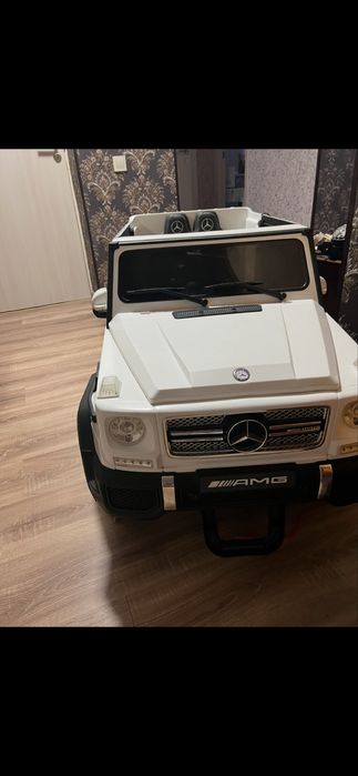 Електромобіль дитячий