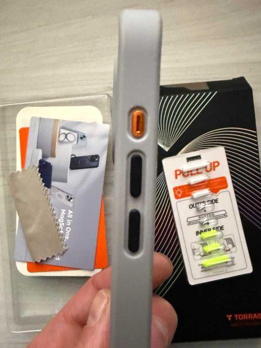 Продам чохли iPhone 15  pro