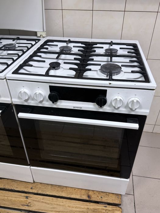 Газова плита б/у три штуки