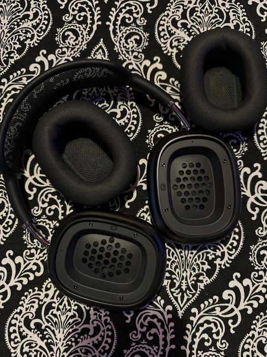 AirPods Max (Lightning)
