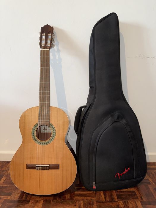 (NOVA) Guitarra clássica Paco Castillo 201