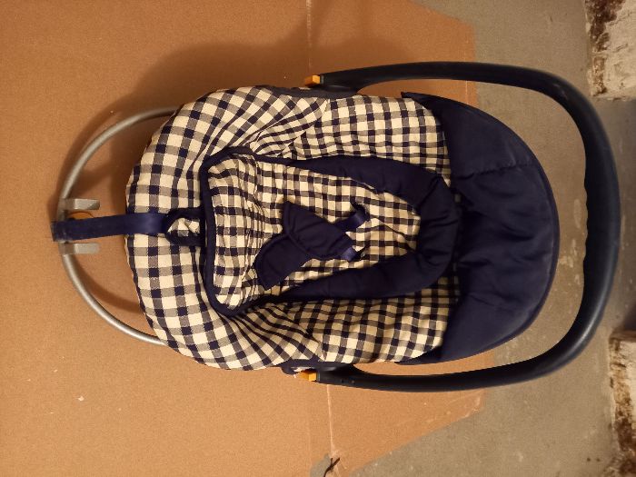 Fotelik/nosidełko firmy Deltim grillo 0-13 kg śpiworek, wkładka, folia