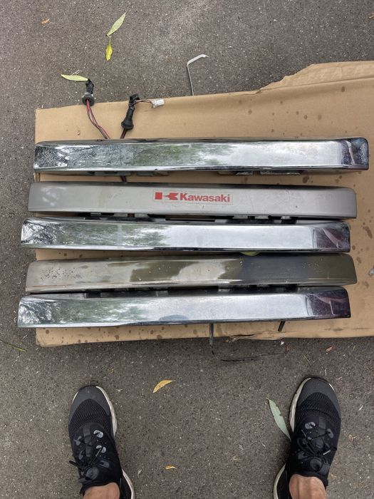 Хром накладка кришка багажника ниссан  X-Trail т30