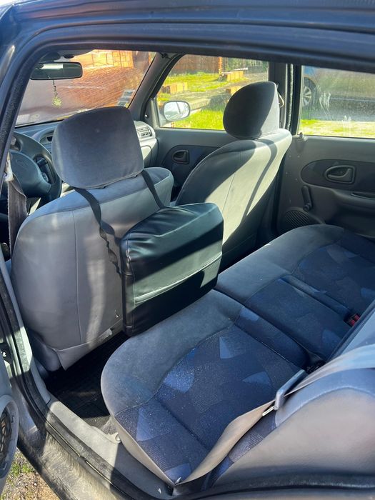 Renault clio 2 hatchback 1.2 1998