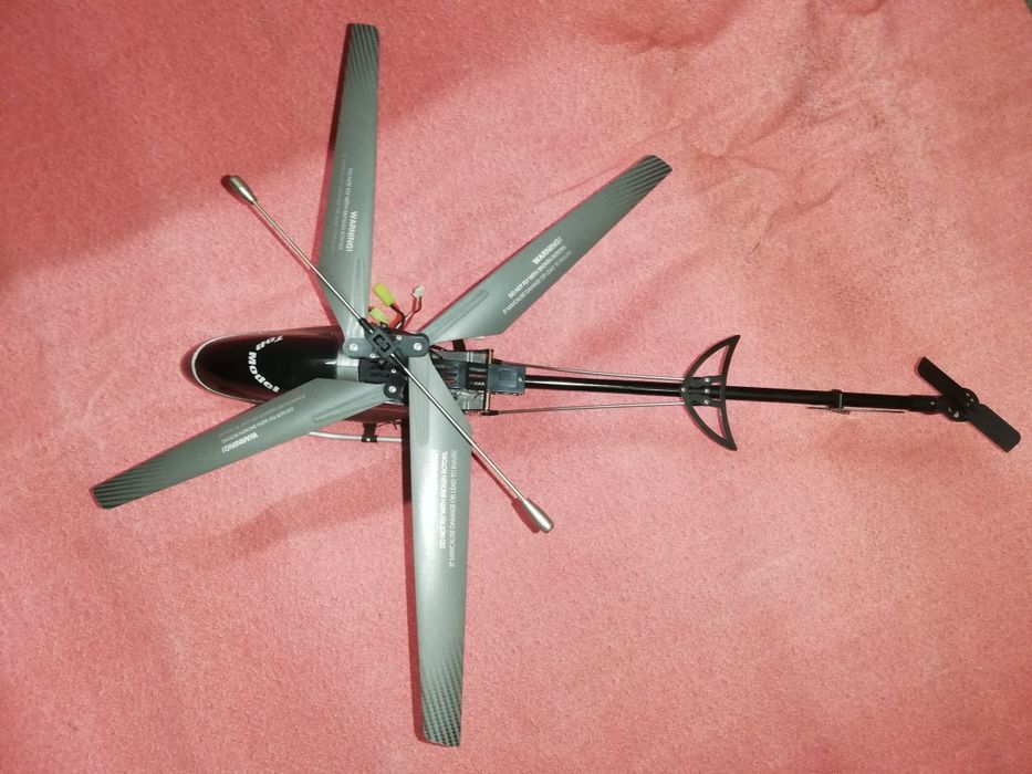 Remote-Control Helicopter64737904750851121